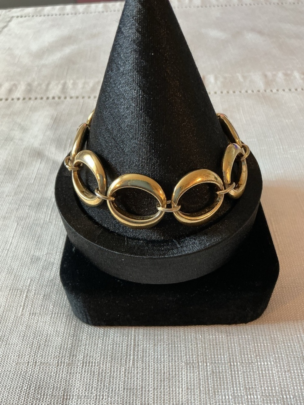 Oval Shaped Vintage Link Gold Tone Bracelet